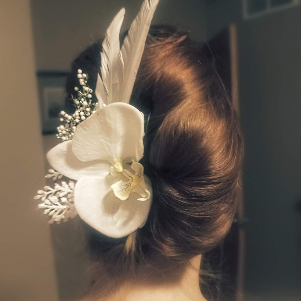 Custom Floral Accessories Mystery Bundle - Picture 13 of 16